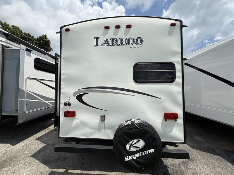 2015 Keystone 2015 Keystone Laredo - thumbnail 4