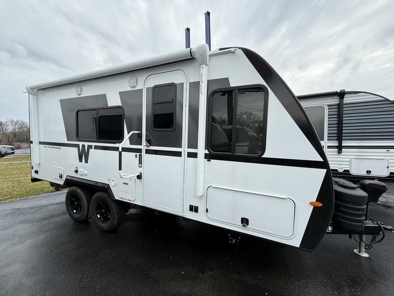 2026 Winnebago Micro Minnie 1800BH