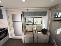 2026 Winnebago 2026 Winnebago Sunflyer - thumbnail 25