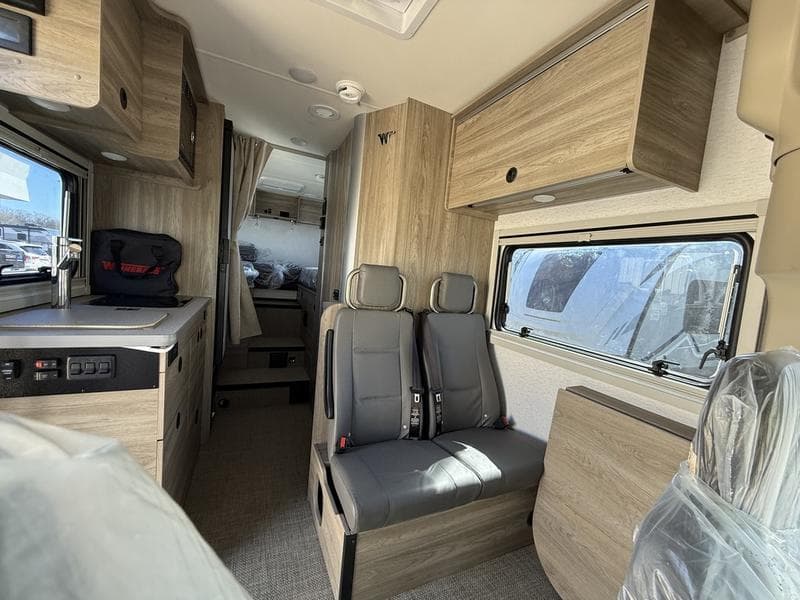 2027 Winnebago 2027 Winnebago Ekko - thumbnail 10