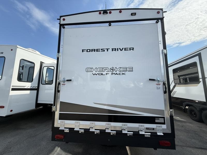 2026 Forest River 2026 Forest River Cherokee Wolf Pack - thumbnail 5