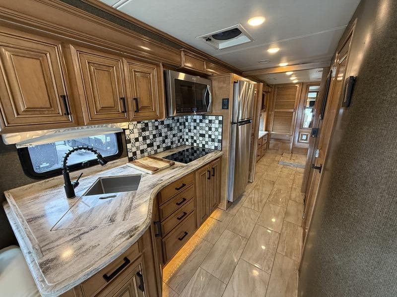 2018 Thor Motor Coach 2018 Thor Motor Coach Aria - thumbnail 12