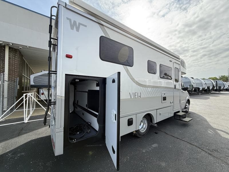 2027 Winnebago 2027 Winnebago View - thumbnail 6