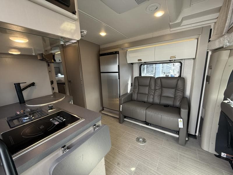 2027 Winnebago 2027 Winnebago View - thumbnail 8