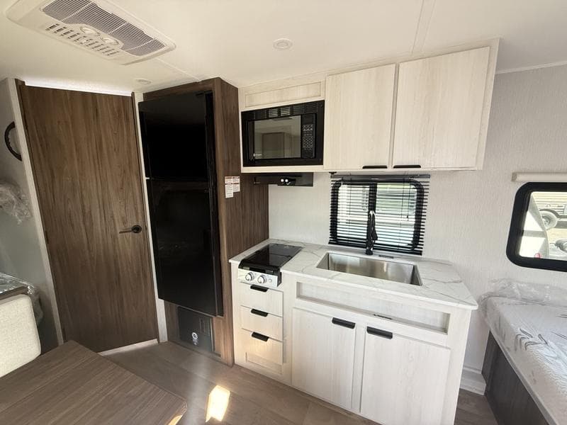 2026 Winnebago 2026 Winnebago Access - thumbnail 7