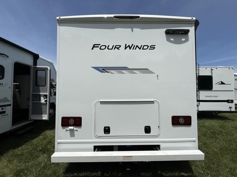 2027 Thor Motor Coach 2027 Thor Motor Coach Four Winds - thumbnail 5