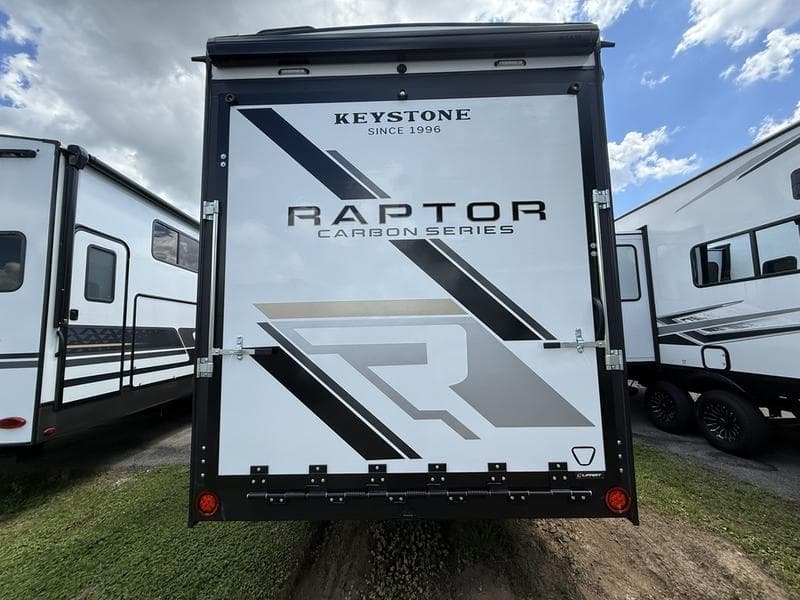2027 Keystone 2027 Keystone Raptor - thumbnail 14