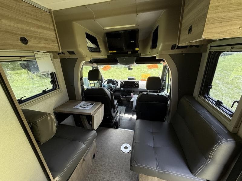 2027 Winnebago 2027 Winnebago Ekko - thumbnail 9