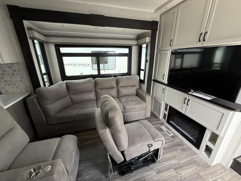 2024 Jayco 2024 Jayco Seismic - thumbnail 8