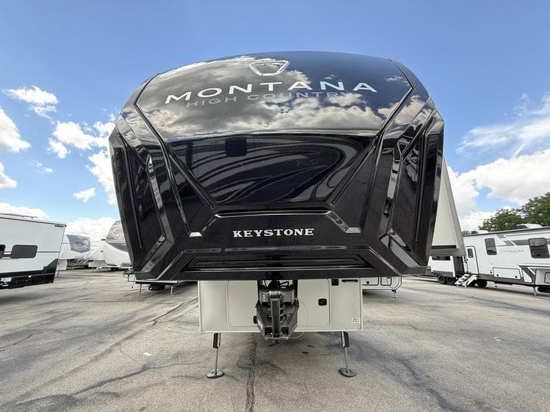 2026 Keystone 2026 Keystone Montana High Country - thumbnail 3