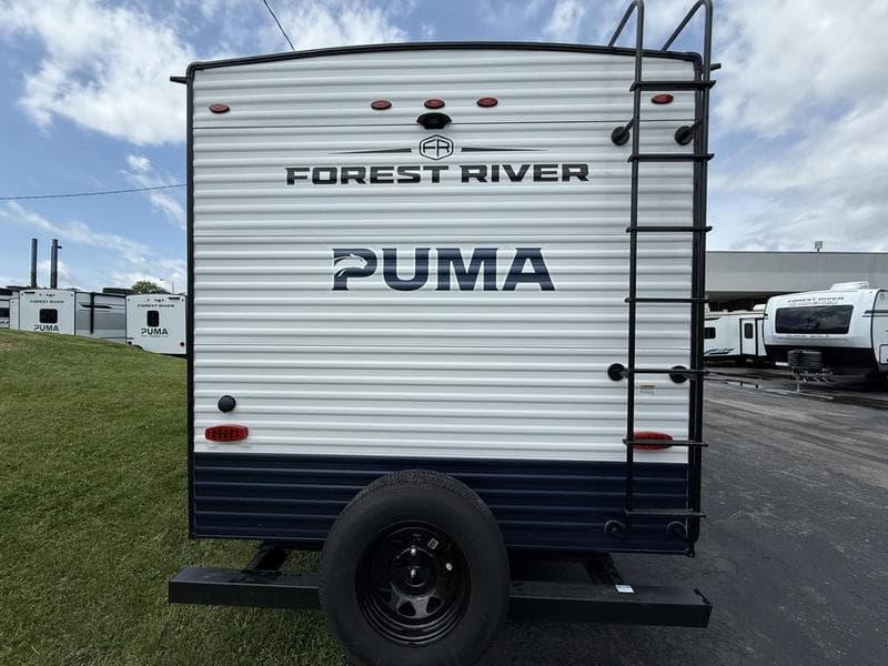 2027 Forest River 2027 Forest River Puma - thumbnail 5