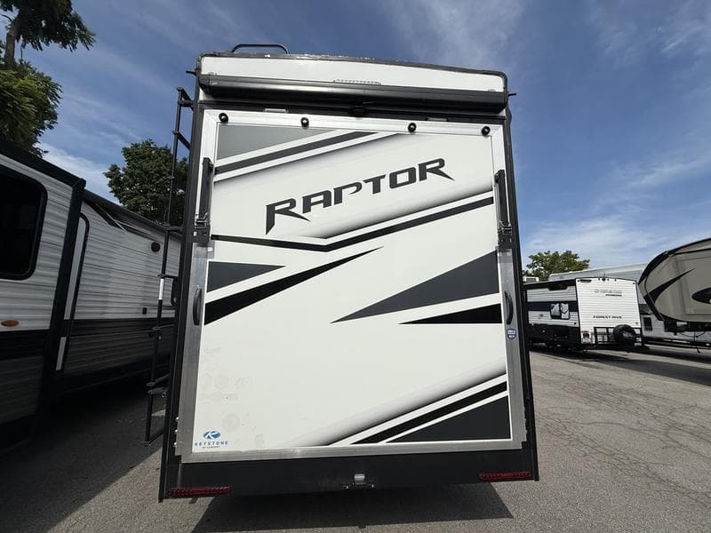 2022 Keystone 2022 Keystone Raptor - thumbnail 5