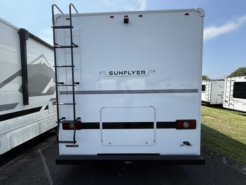 2027 Winnebago 2027 Winnebago Sunflyer - thumbnail 5