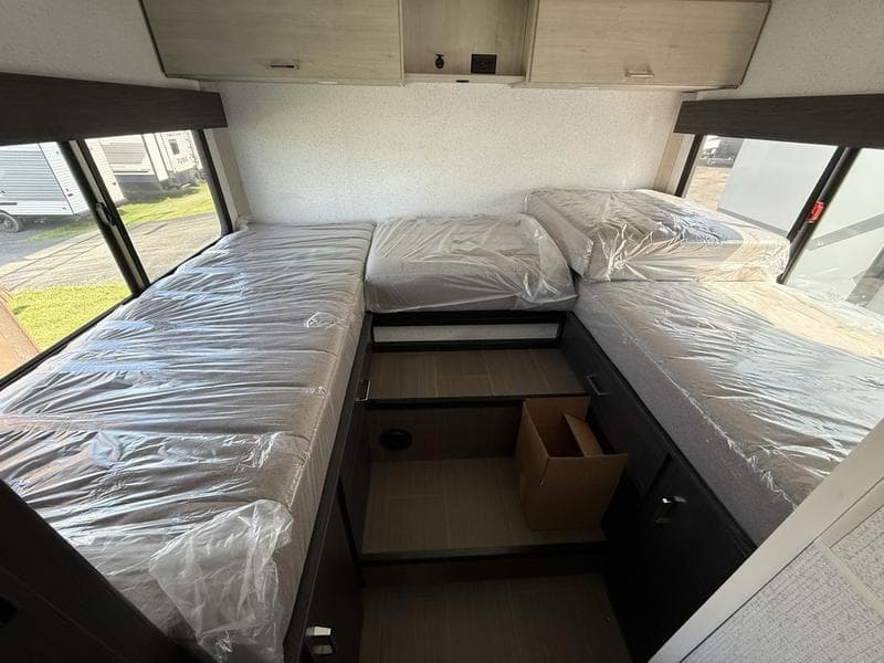 2027 Winnebago 2027 Winnebago Sunflyer - thumbnail 11