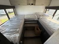 2027 Winnebago 2027 Winnebago Sunflyer - thumbnail 24