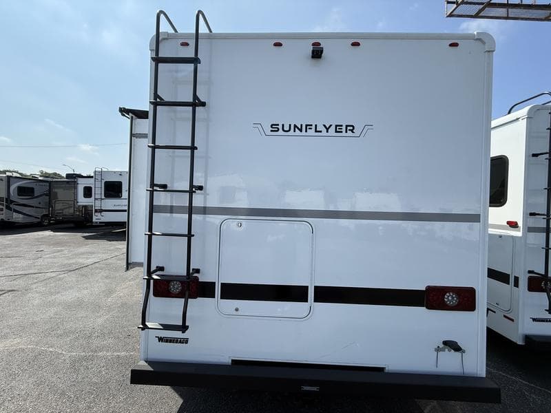 2027 Winnebago 2027 Winnebago Sunflyer - thumbnail 5
