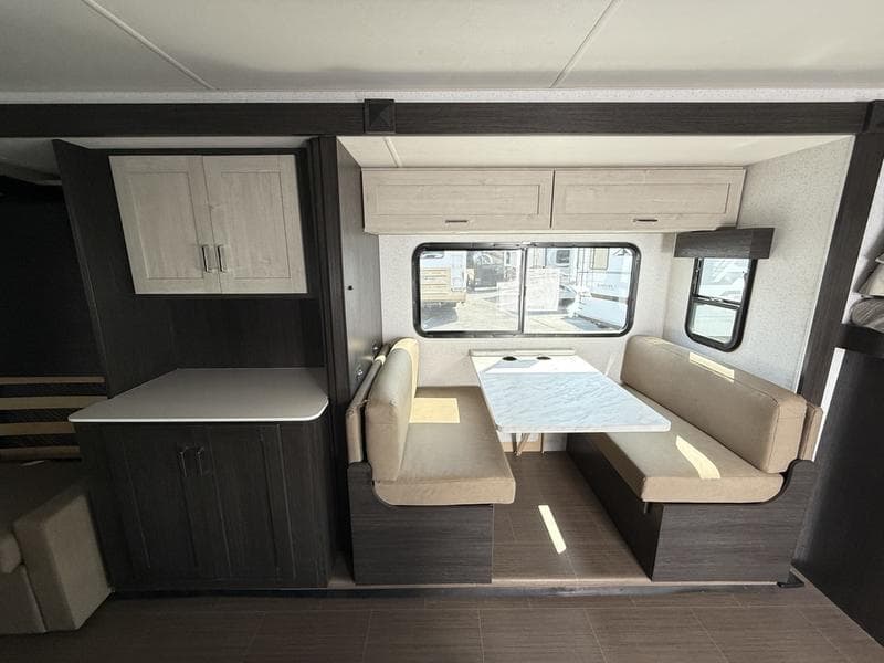 2027 Winnebago 2027 Winnebago Sunflyer - thumbnail 9