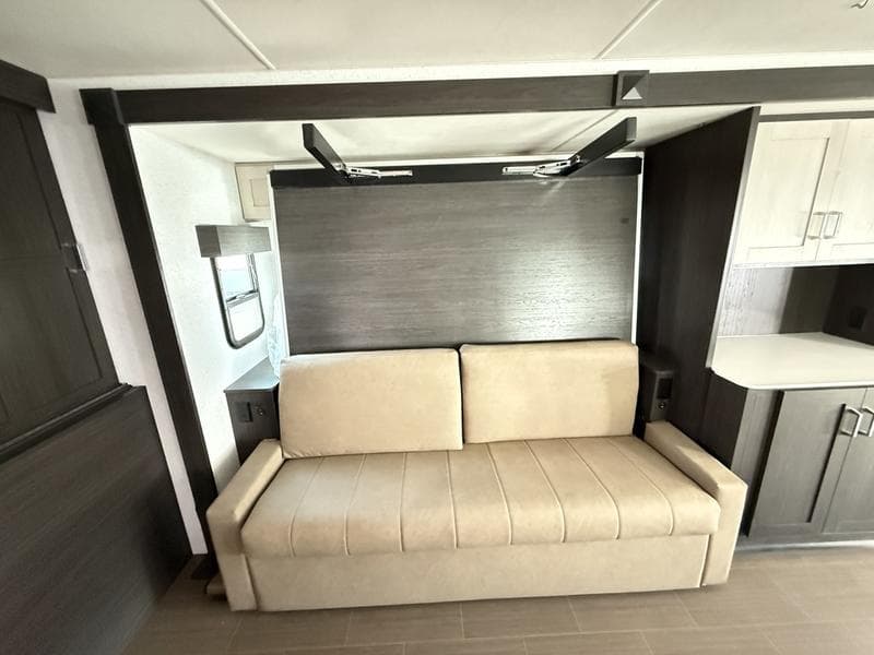 2027 Winnebago 2027 Winnebago Sunflyer - thumbnail 11