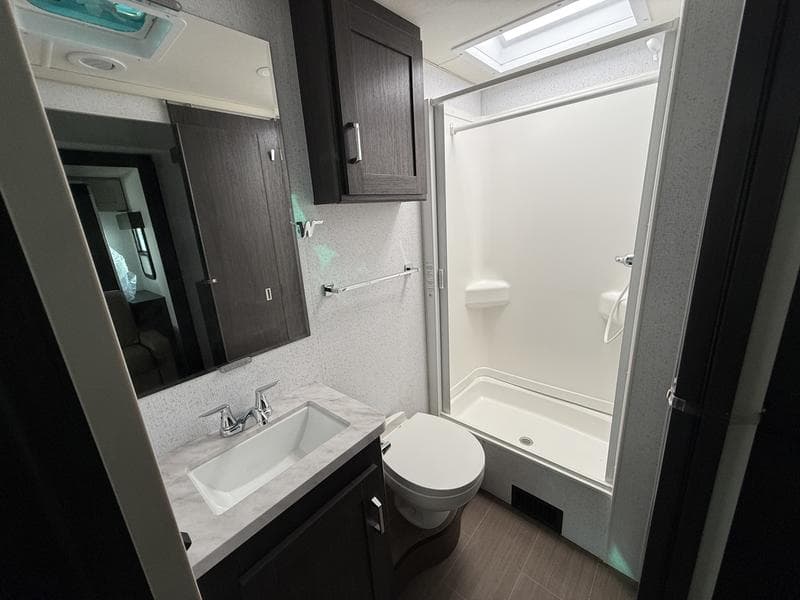 2027 Winnebago 2027 Winnebago Sunflyer - thumbnail 13