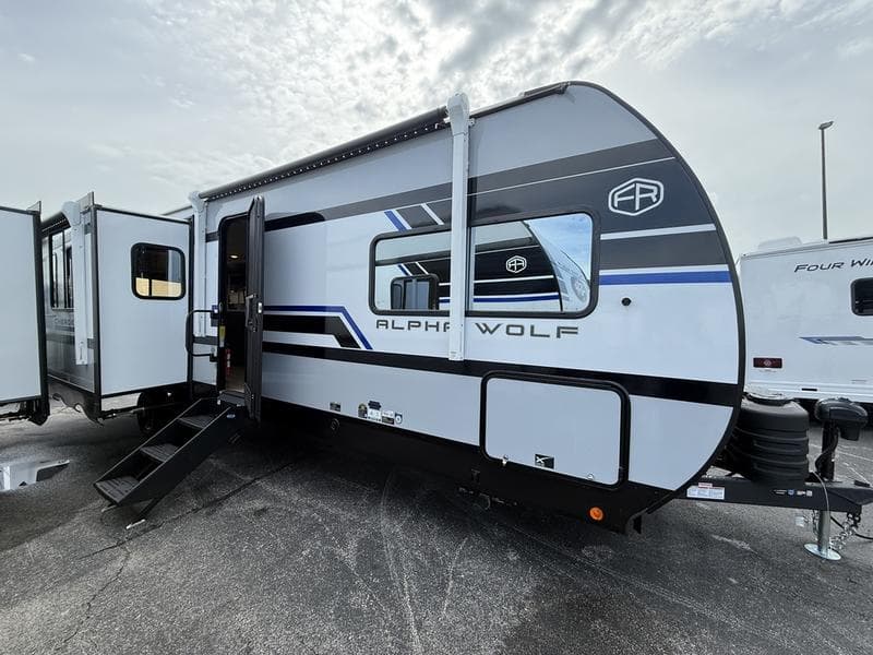 2027 Forest River Cherokee Alpha Wolf 28RLX