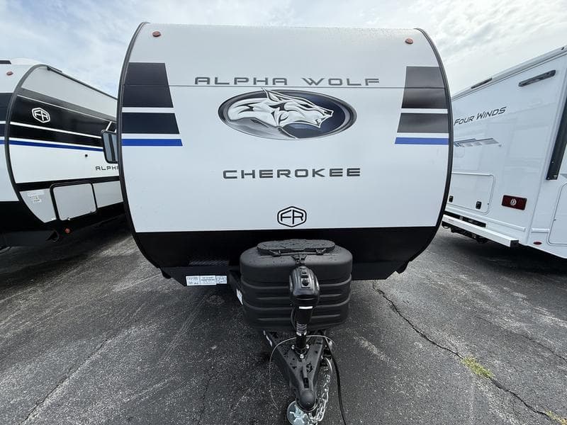 2027 Forest River 2027 Forest River Cherokee Alpha Wolf - thumbnail 2