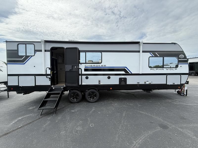 2027 Forest River Cherokee Alpha Wolf 27BHX