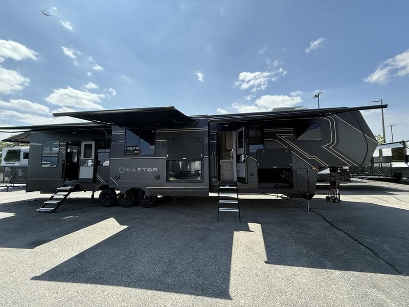 2027 Keystone Raptor 441