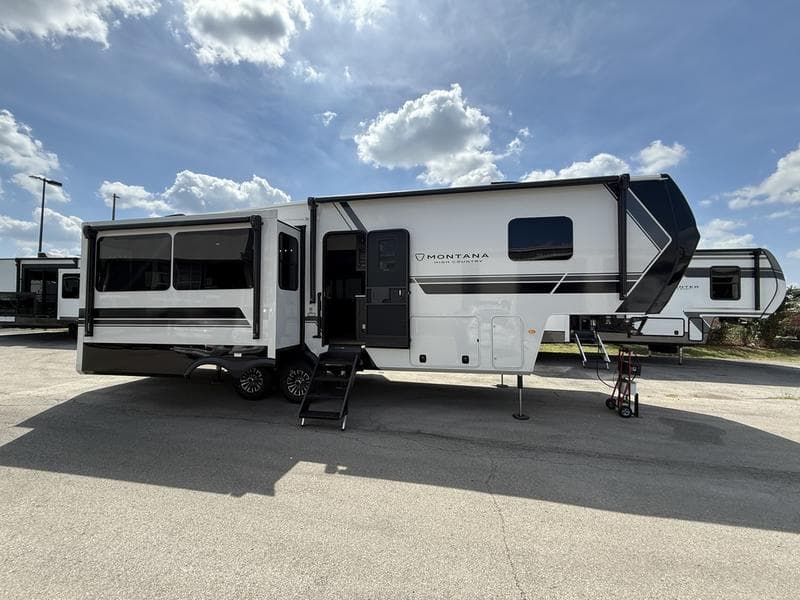 2027 Keystone Montana High Country 290RL
