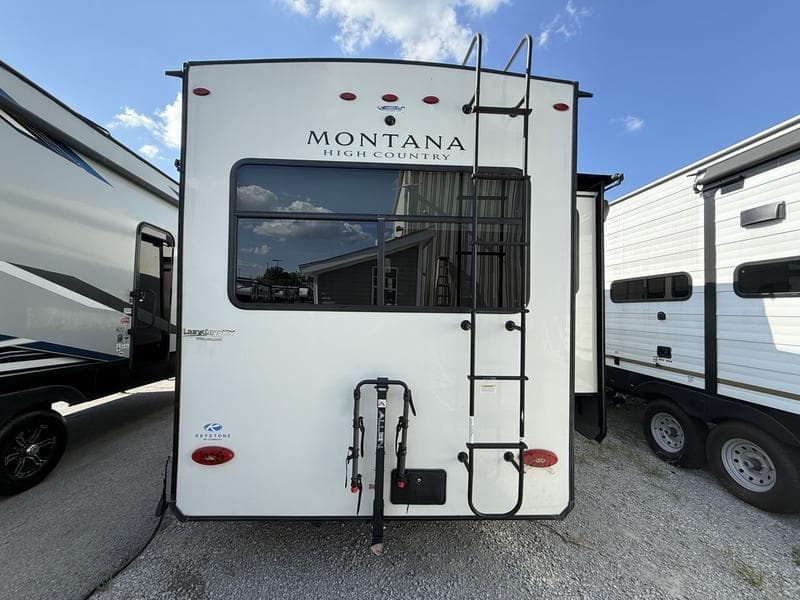 2022 Keystone 2022 Keystone Montana High Country - thumbnail 4