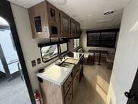 2025 Forest River 2025 Forest River Cherokee Grey Wolf - thumbnail 16