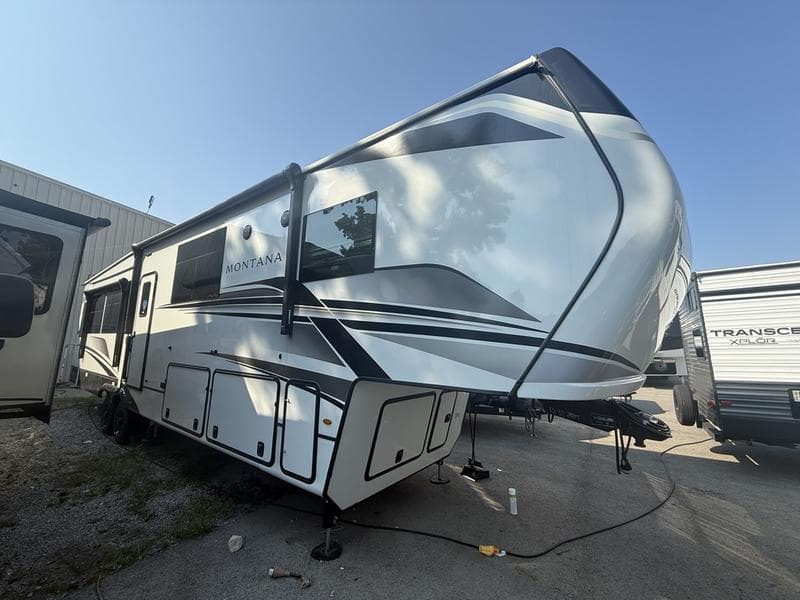 2025 Keystone Montana 3857BR