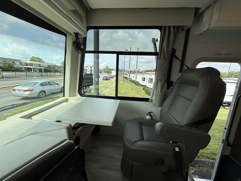 2026 Thor Motor Coach 2026 Thor Motor Coach Windsport - thumbnail 10
