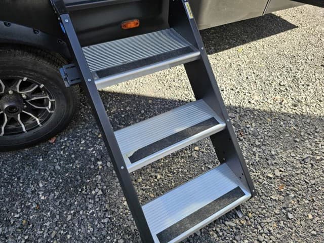 2026 East to West 2026 East to West Alta Toy Hauler - thumbnail 10