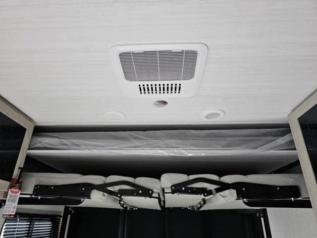 2026 East to West 2026 East to West Alta Toy Hauler - thumbnail 15