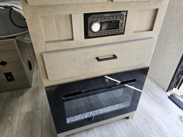 2026 East to West 2026 East to West Alta Toy Hauler - thumbnail 26