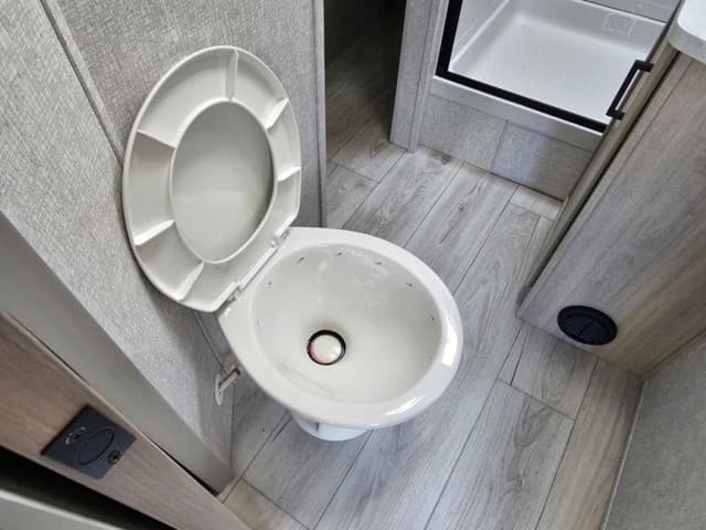 2026 East to West 2026 East to West Alta Toy Hauler - thumbnail 31