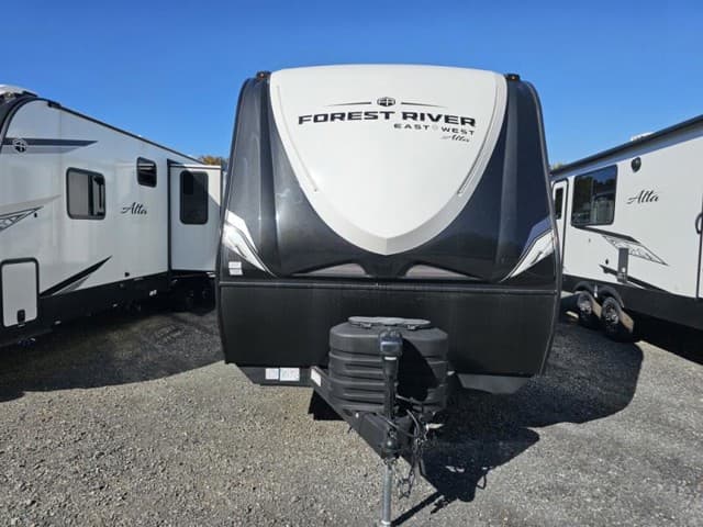 2026 East to West 2026 East to West Alta - thumbnail 3