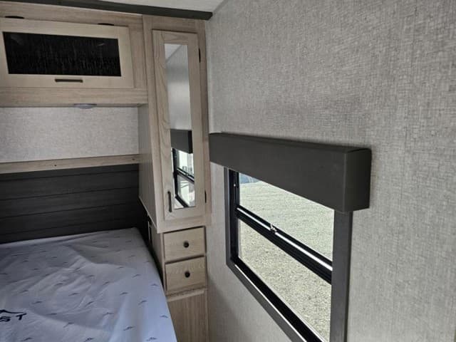 2026 East to West 2026 East to West Alta - thumbnail 35