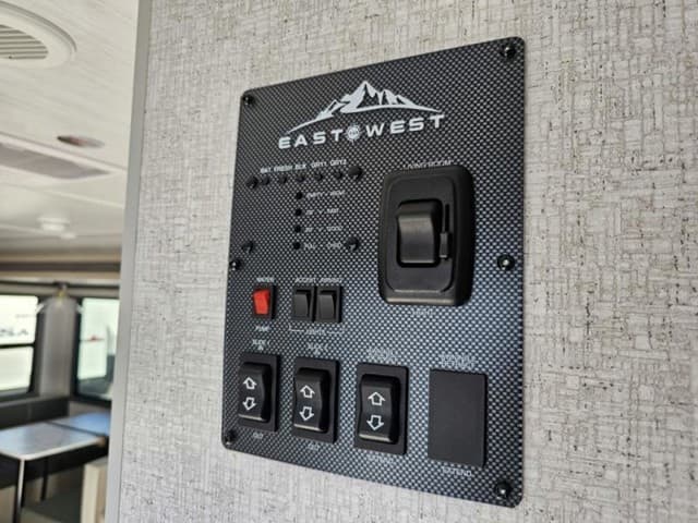 2026 East to West 2026 East to West Alta - thumbnail 40