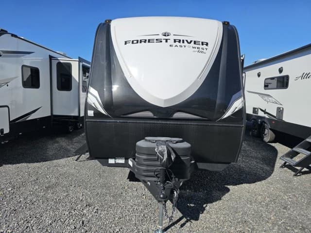 2026 East to West 2026 East to West Alta - thumbnail 3