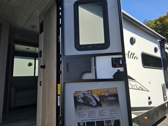 2026 East to West 2026 East to West Alta - thumbnail 11