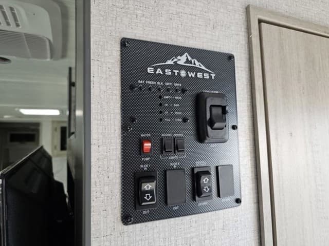 2026 East to West 2026 East to West Alta - thumbnail 37