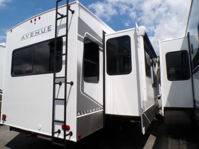 2026 Alliance RV 2026 Alliance RV Avenue - thumbnail 4