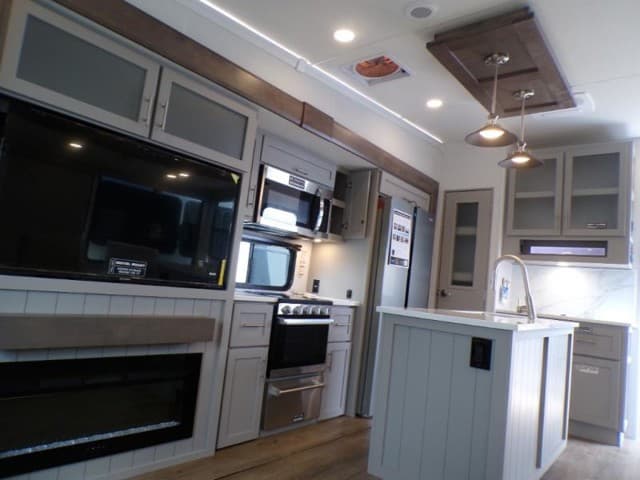 2026 Alliance RV 2026 Alliance RV Avenue - thumbnail 18