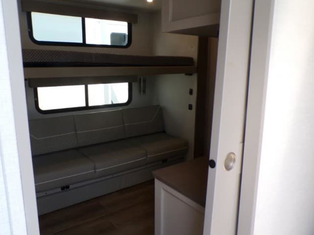 2026 Alliance RV 2026 Alliance RV Avenue - thumbnail 22