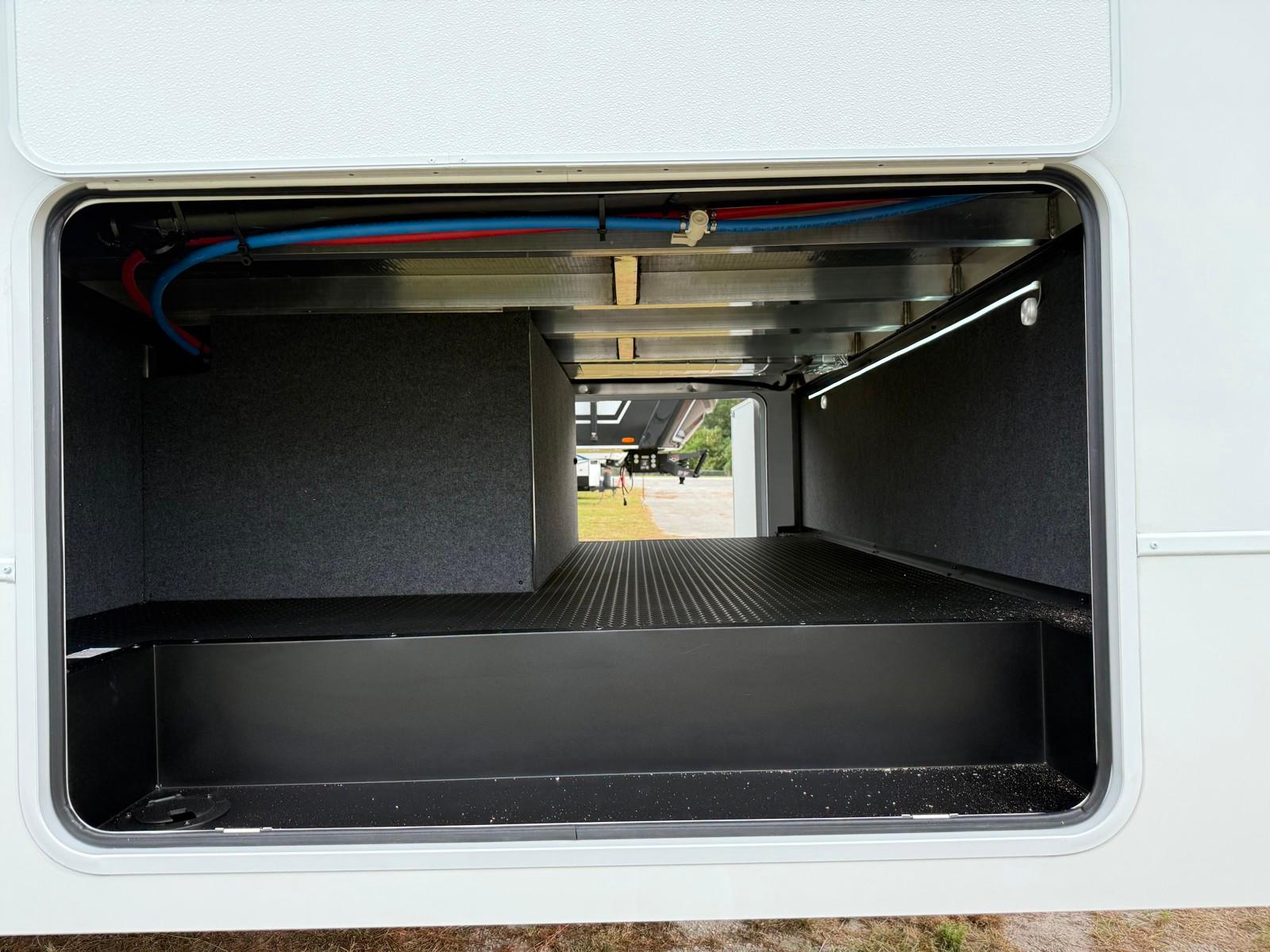 2026 Alliance RV 2026 Alliance RV Avenue - thumbnail 5