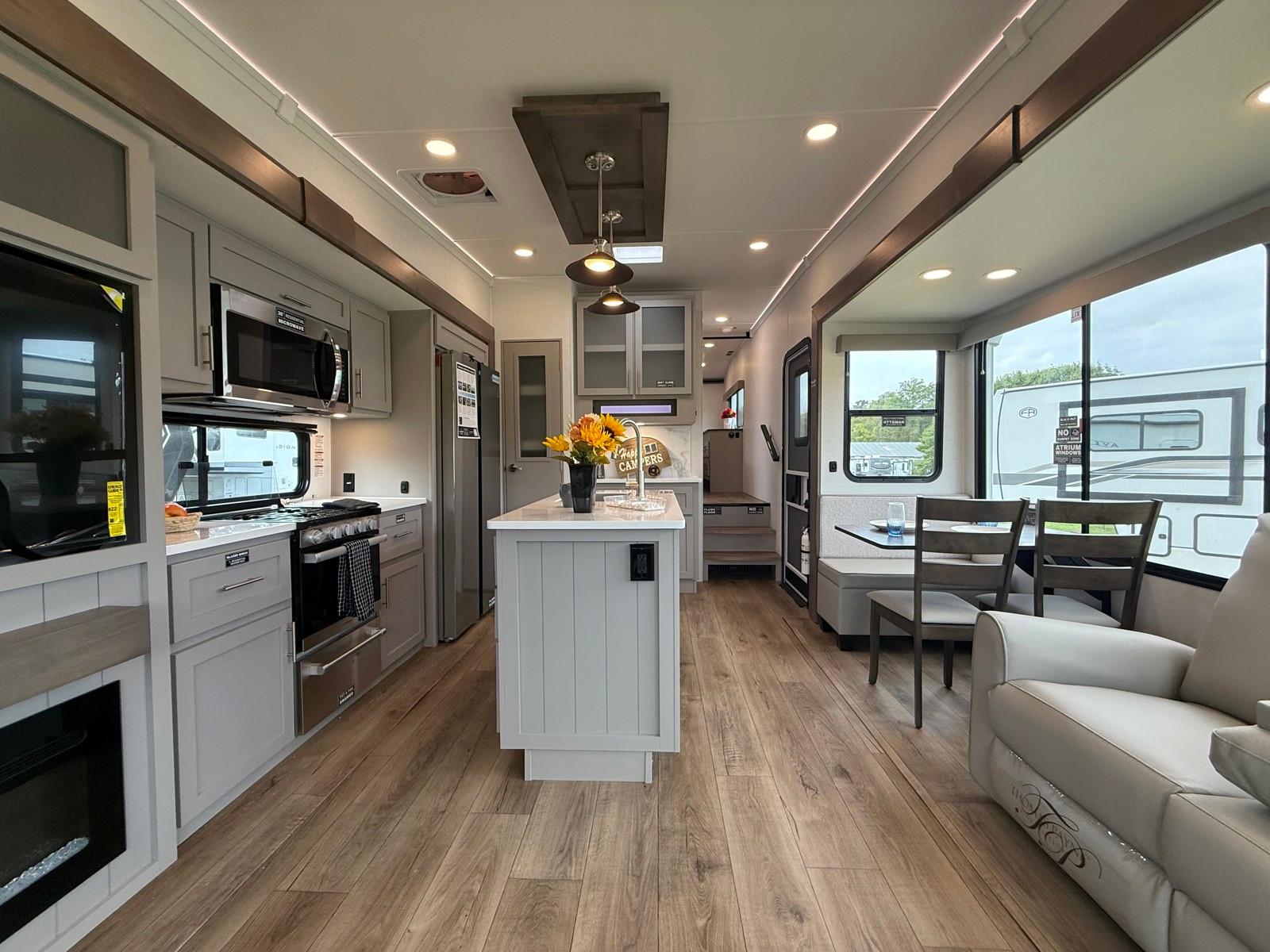 2026 Alliance RV 2026 Alliance RV Avenue - thumbnail 7