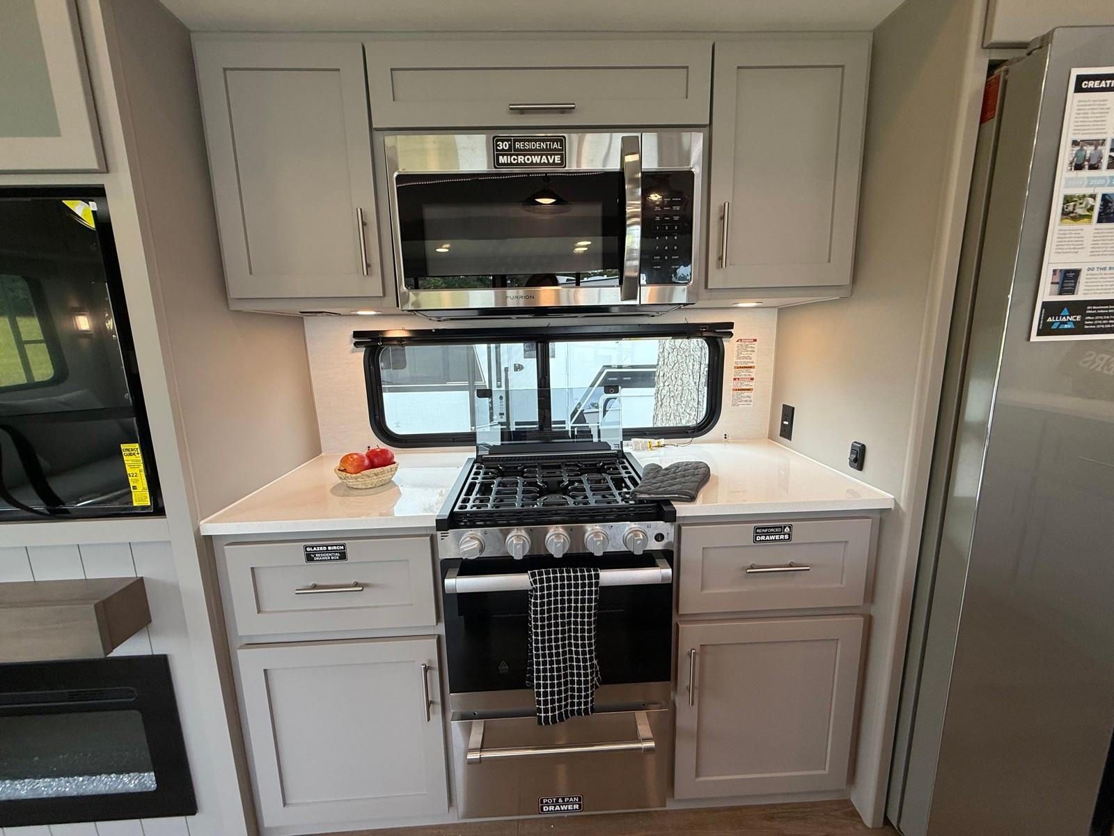 2026 Alliance RV 2026 Alliance RV Avenue - thumbnail 12