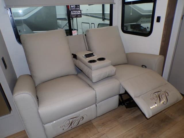 2026 Alliance RV 2026 Alliance RV Avenue - thumbnail 18