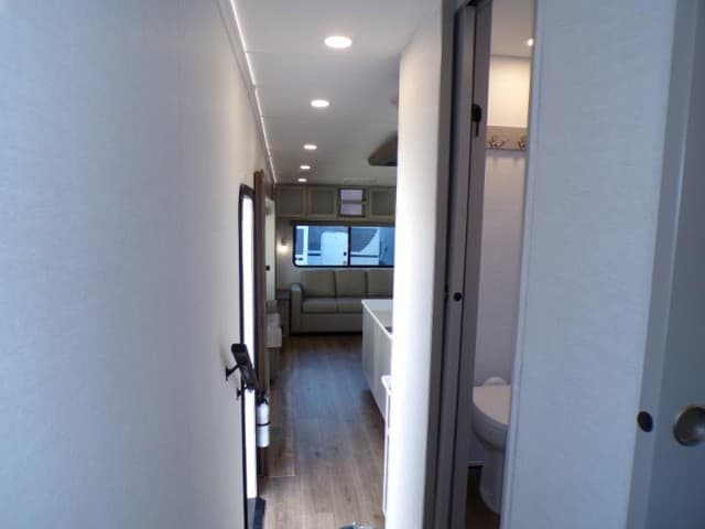 2026 Alliance RV 2026 Alliance RV Avenue - thumbnail 11